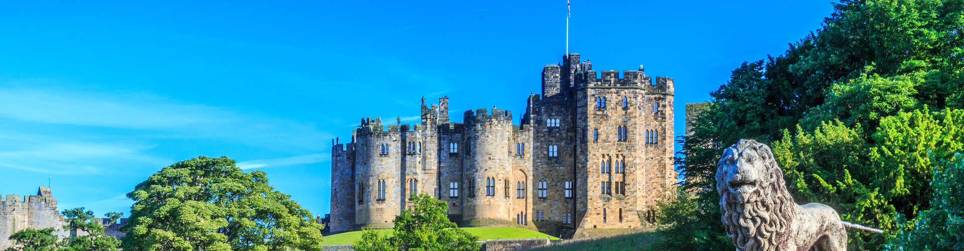 Visiting Alnwick Castle - Explore Worldwide, image size:1920x500