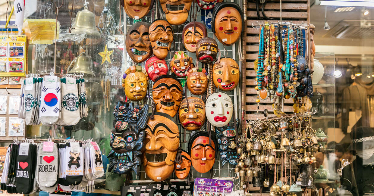 Market stall in Insadong, Seoul, South Korea