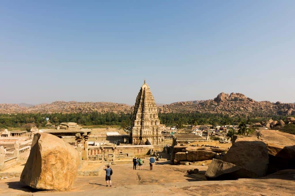 india contrasts hampi